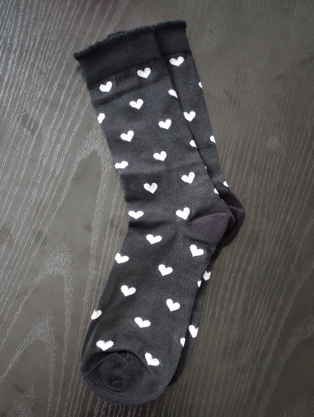 Black And White Heart Pattern Crew Mid-calf Lightweight Socks